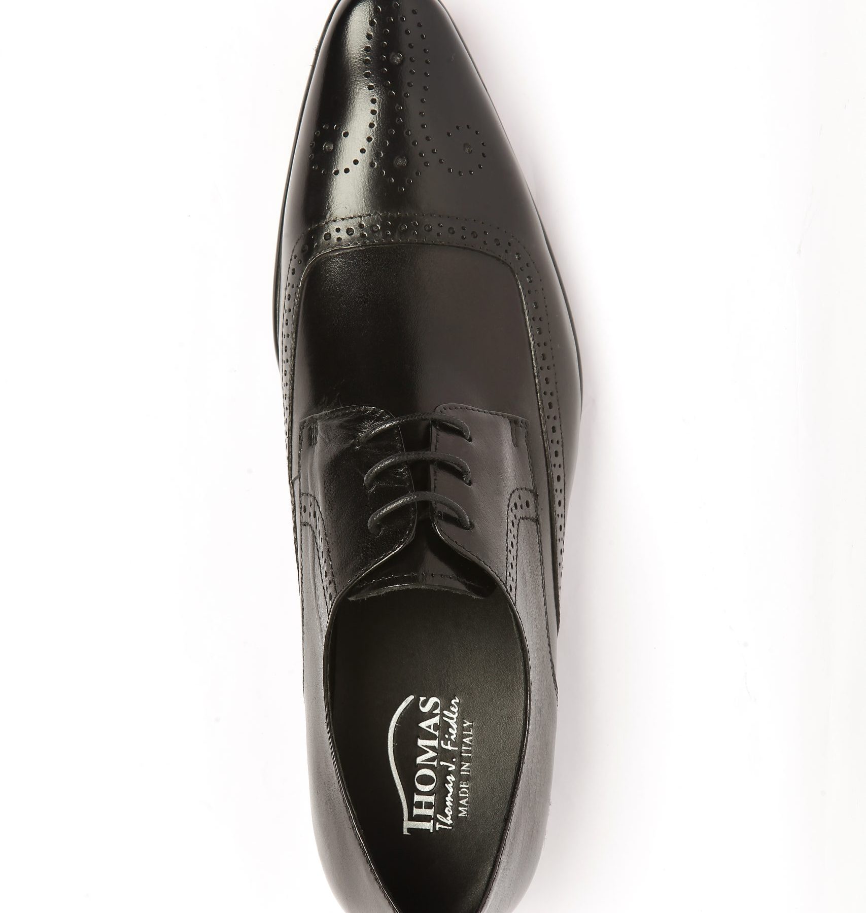 Zapato cuero negro punta ovalada